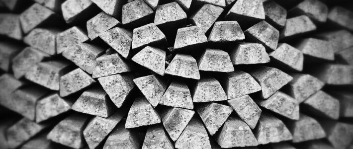 Storia dell’argento lingotti argento impilati